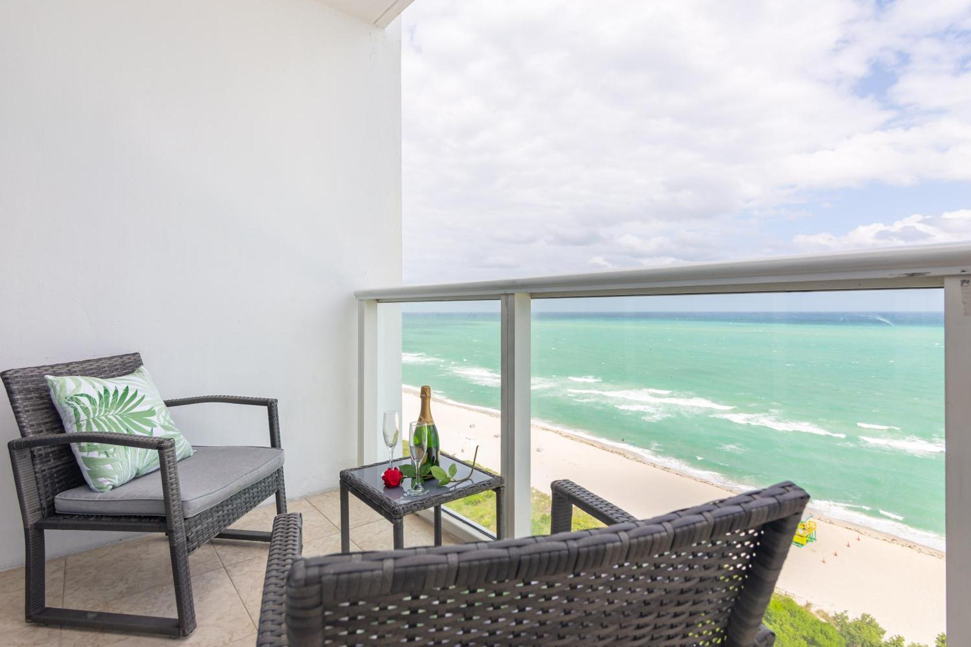 Girasole Rentals Suites Miami Beach Exterior foto